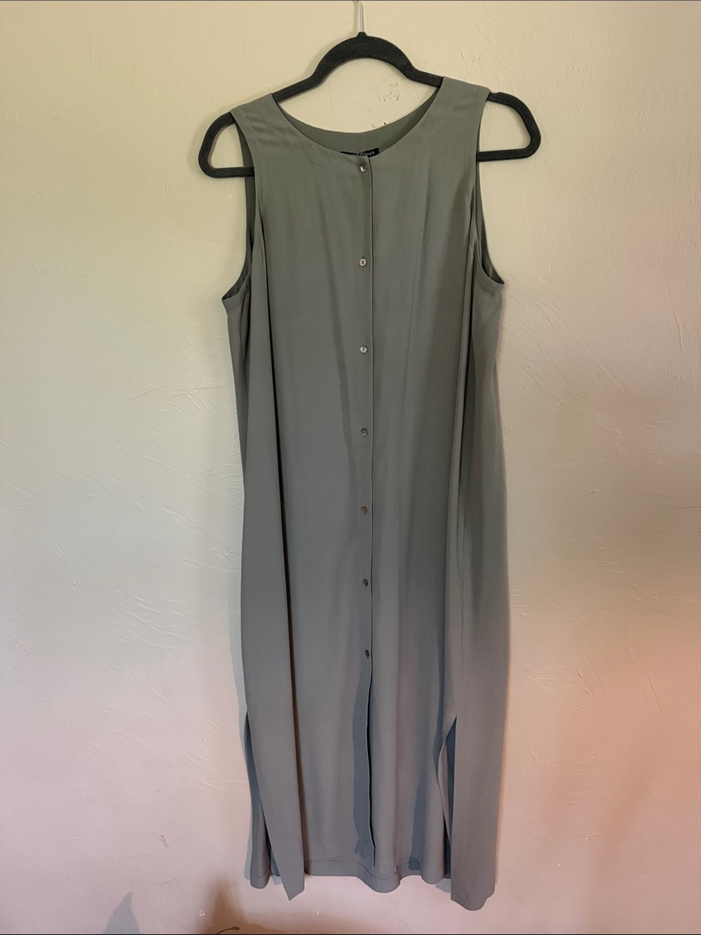 Eileen Fisher Sleeveless Button-Front Midi Dress in light gray